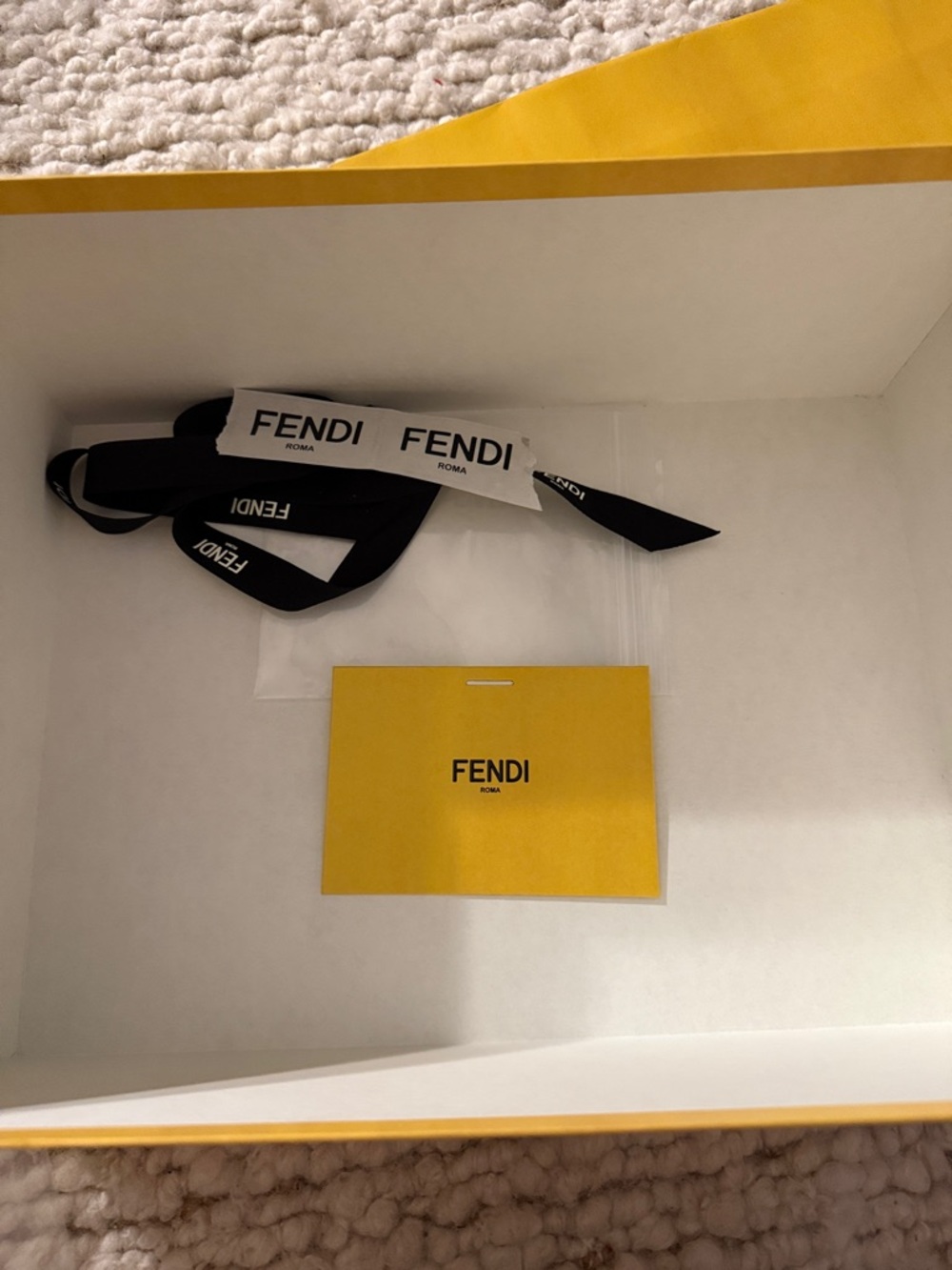 💛 NEW Fendi Yellow Branded Gift Box Set  / Shopping bag - Picture 5 of 6